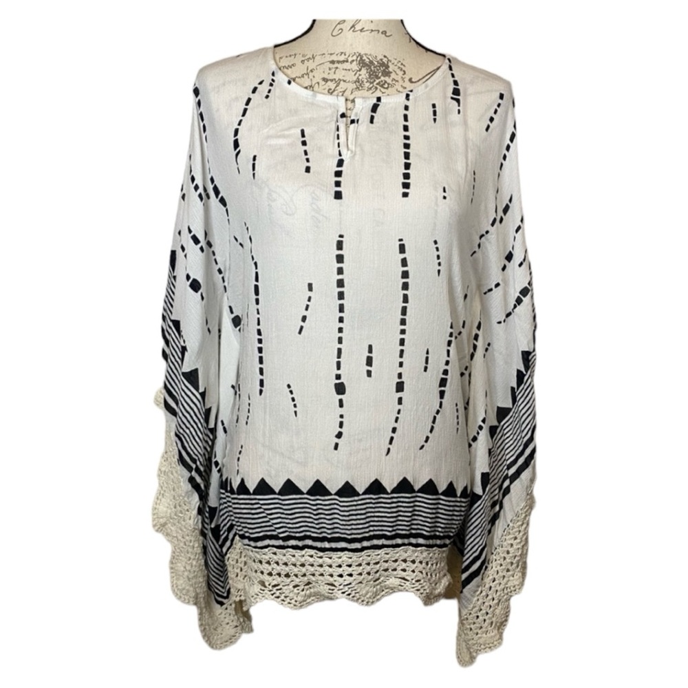RAGA Bohemian Black‎ White Geometric Crochet Trim Blouse Boxy Square Sleeves